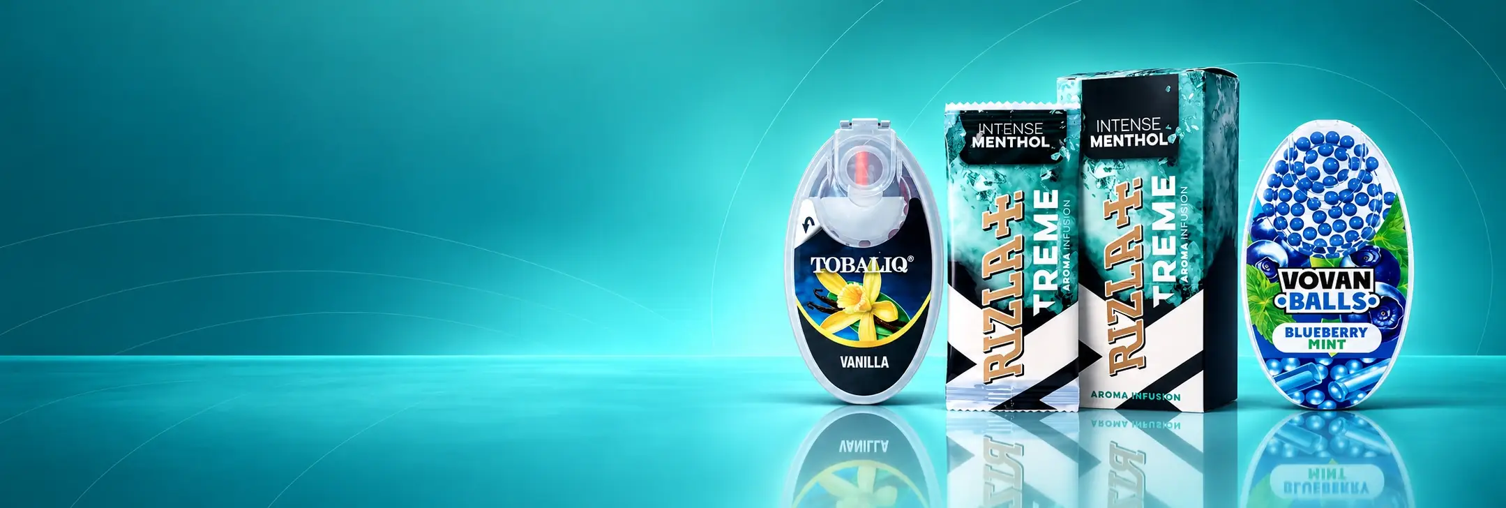 Tobaliq Vanilla und Vovan Blueberry Mint Aromakapseln mit Rizla Intense Menthol Aromakarten auf türkisfarbenem Hintergrund