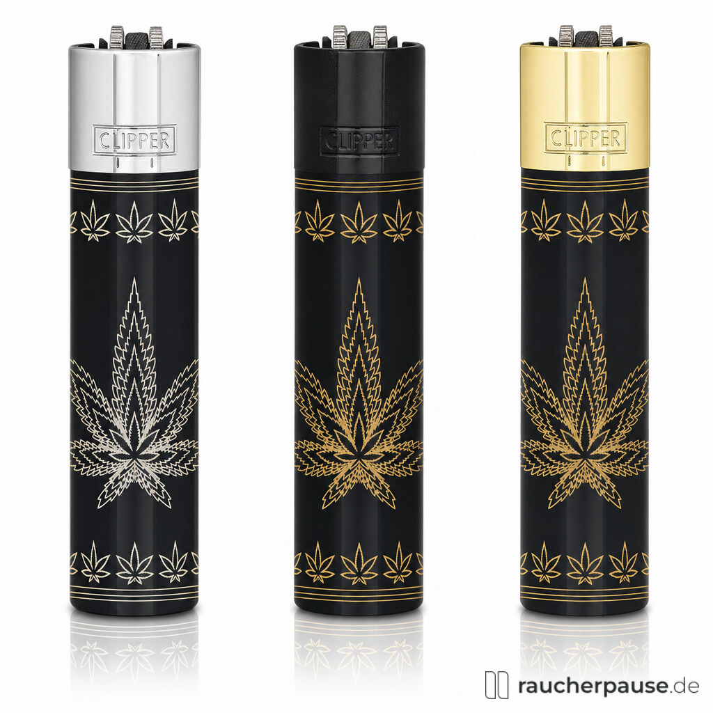 Clipper Metal Feuerzeug Leaves Silhouette: Drei schwarze Zigarettenanzünder mit goldener Marihuana-Blatt-Designierung in einer Schachtel.