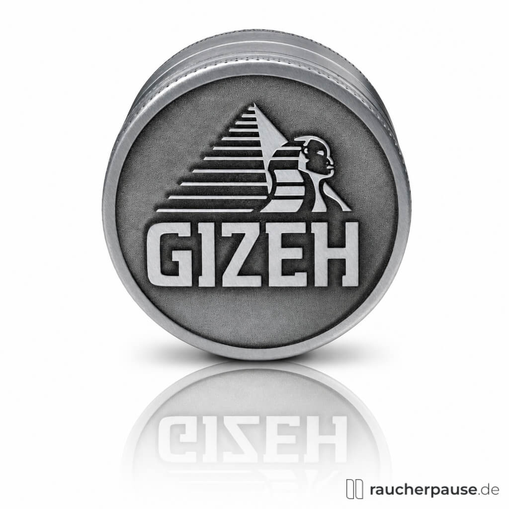 Gizeh Grinder Metall 50 mm in silberner Dose mit minimalistischem Logo der Pyramide von Gizeh und Sphinx in schwarz.