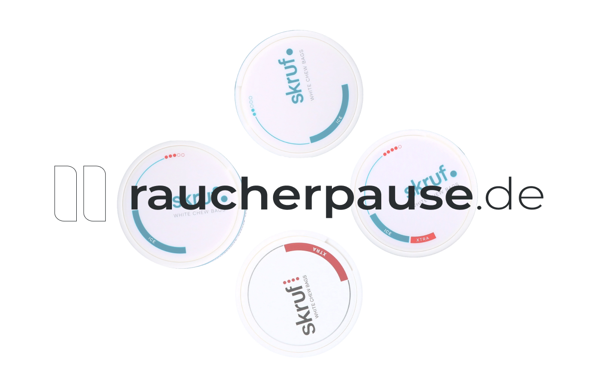 Verschiedenste Skruf-Dosen angeordnet auf einem weißen Hintergrund in einer Kreisform