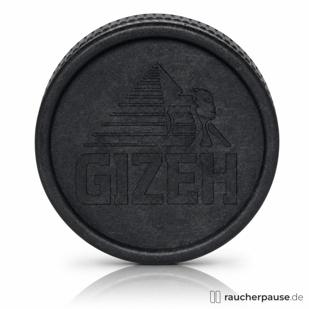 Schwarze runde Dose mit Relief-Logo, bestehend aus Pyramide, Sphinx und 'GIZEH'-Schriftzug, für Gizeh Grinder Hemp Mix 55 mm.