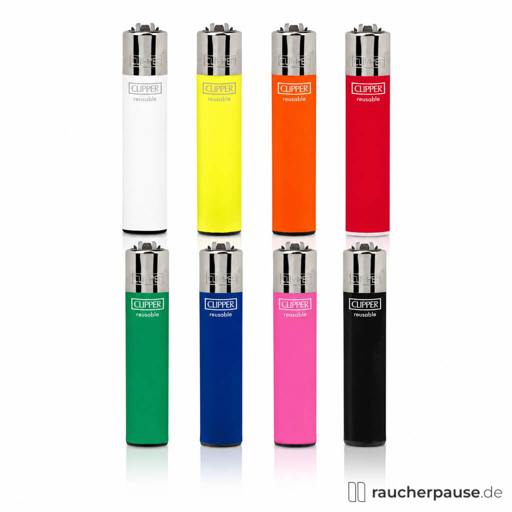 Clipper Feuerzeug Solid Branded 24 in verschiedenen Farben wie Weiß, Gelb, Orange, Rot, Grün, Blau, Pink und Schwarz in einer Reihe auf einer Schachtel präsentiert.