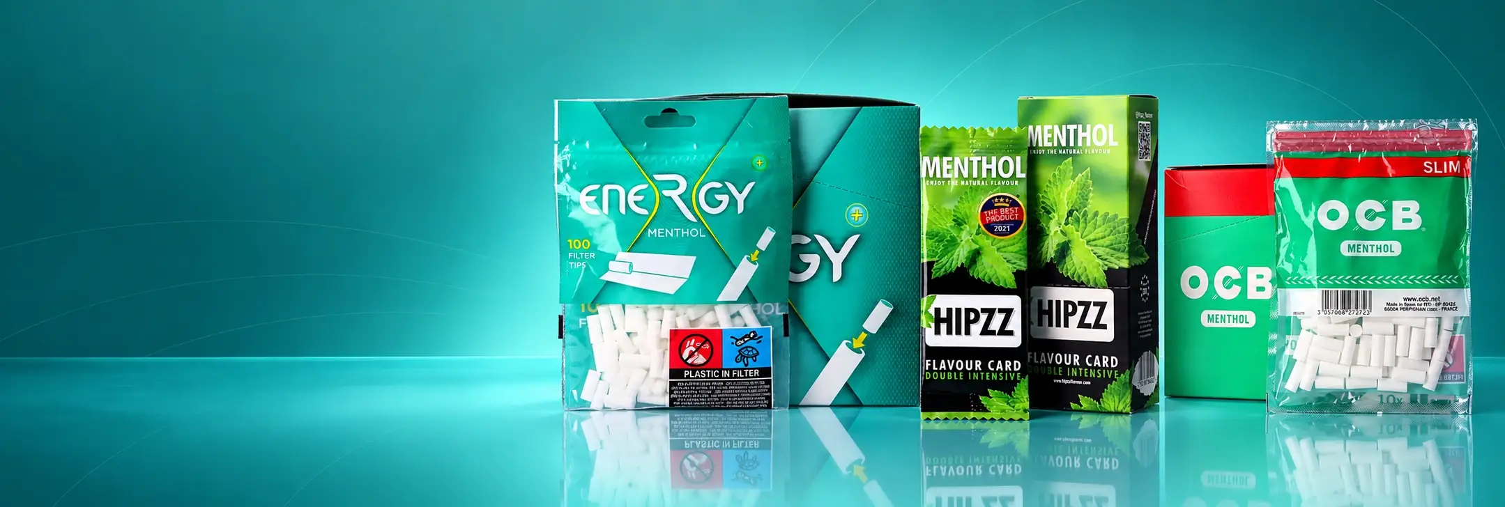Mentholfilter von Energy+ und OCB sowie HIPZZ-Aromakarten auf türkisem Hintergrund