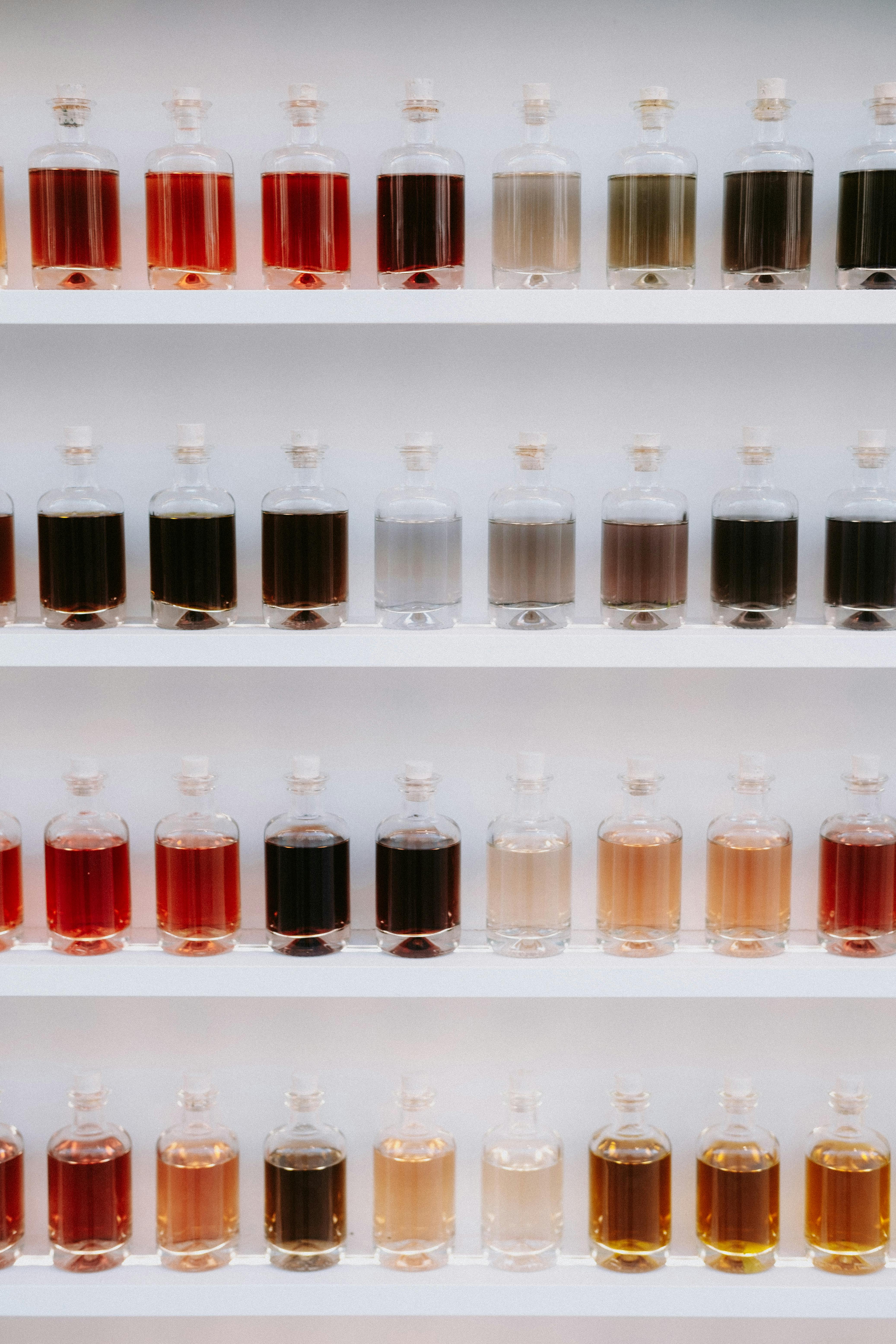 Liquids in Flaschen abgefüllt